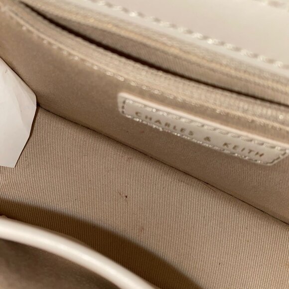 Charles and Keith - chain crossbody bag - Picture 5 of 6